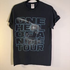 Chris Brown One Hell of a Nite Tour Shirt Mens Small Concert 2015 Signature Musi